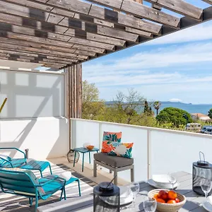 https://appartement-vue-mer-50m-plage-des-salins-piscine-2.aixenprovencehotels.org